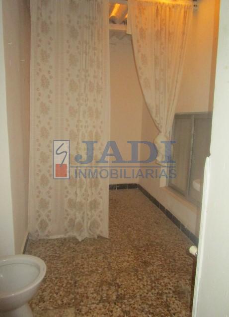For sale of house in Valdepeñas