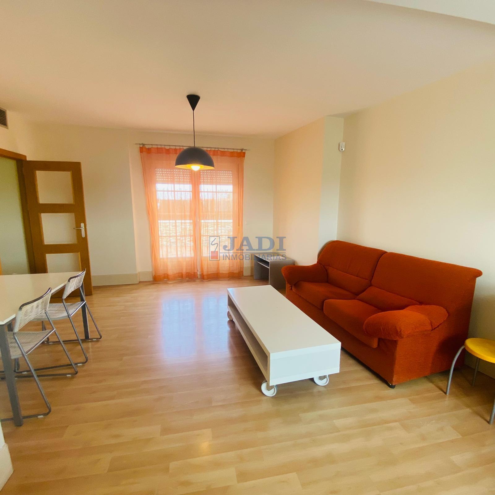 For sale of penthouse in Valdepeñas