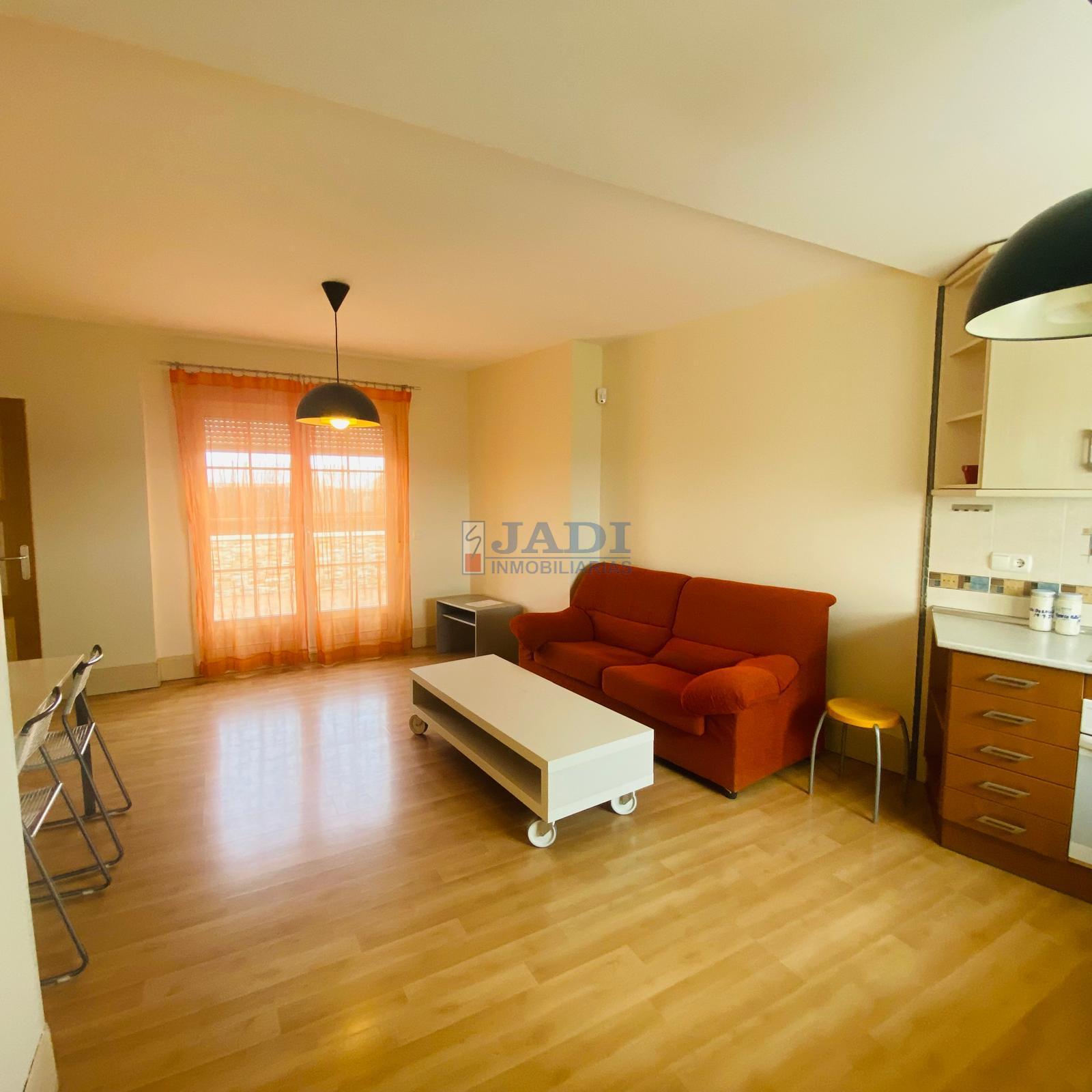 For sale of penthouse in Valdepeñas