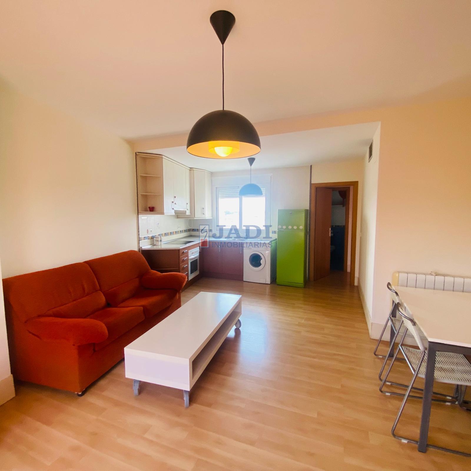 For sale of penthouse in Valdepeñas