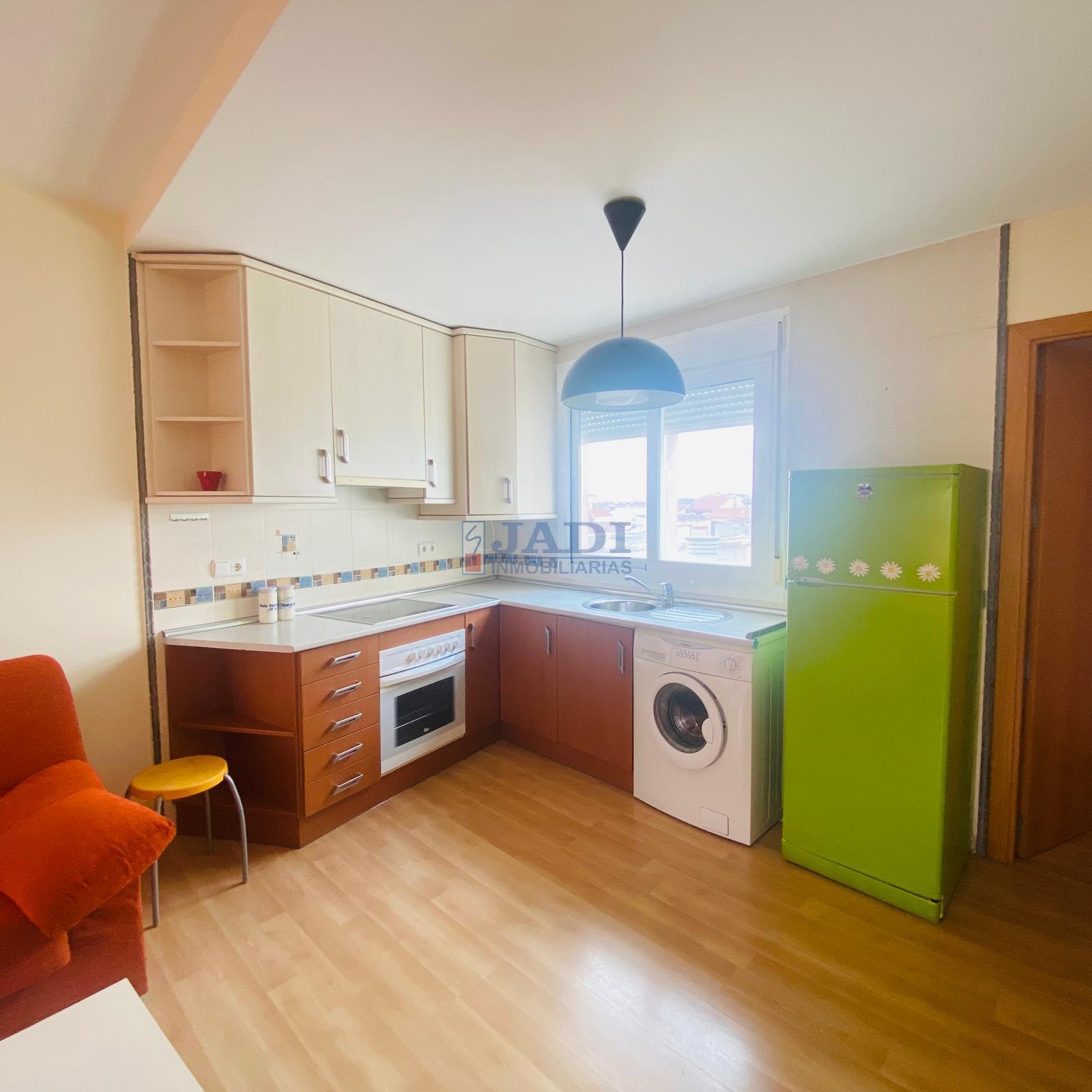 For sale of penthouse in Valdepeñas