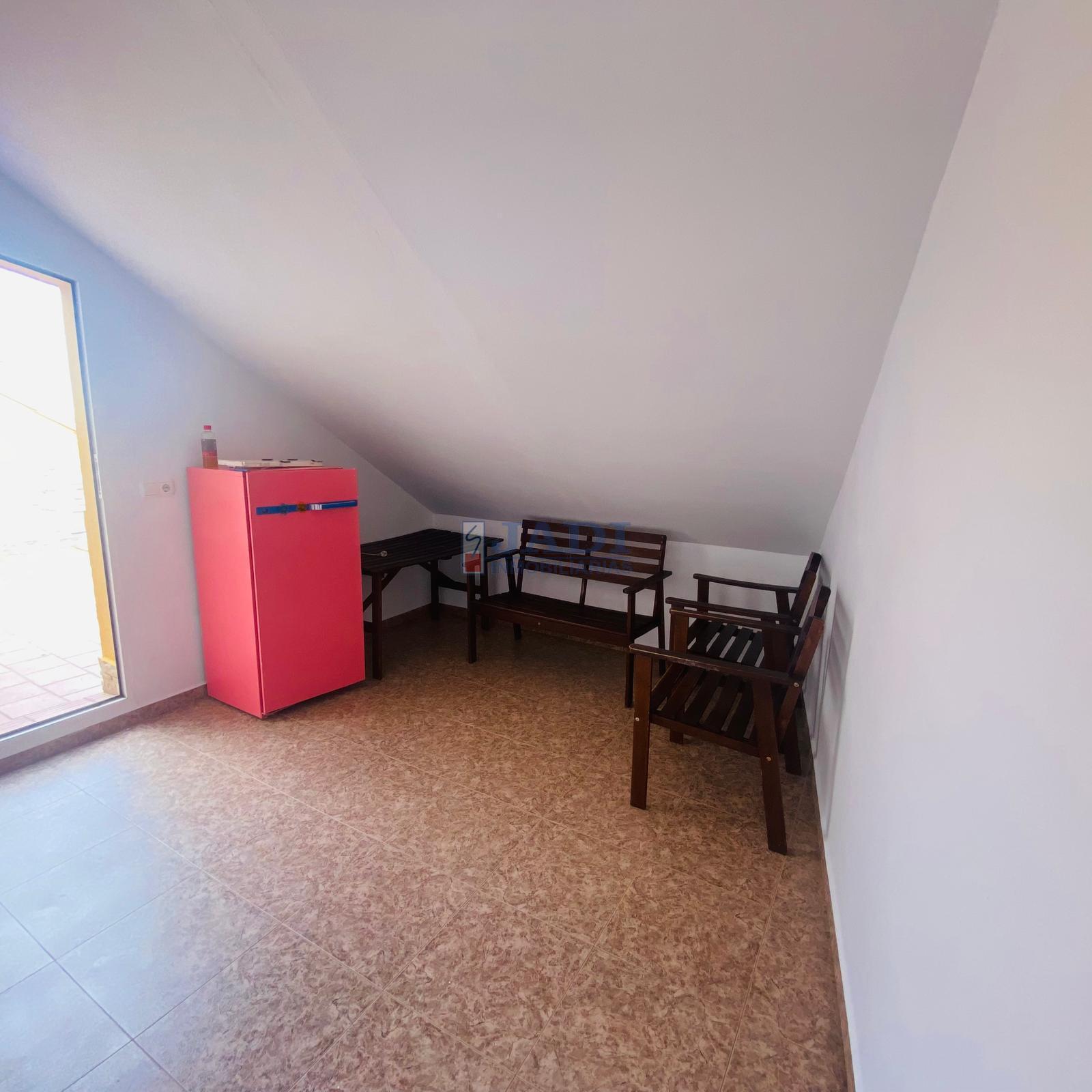 For sale of penthouse in Valdepeñas