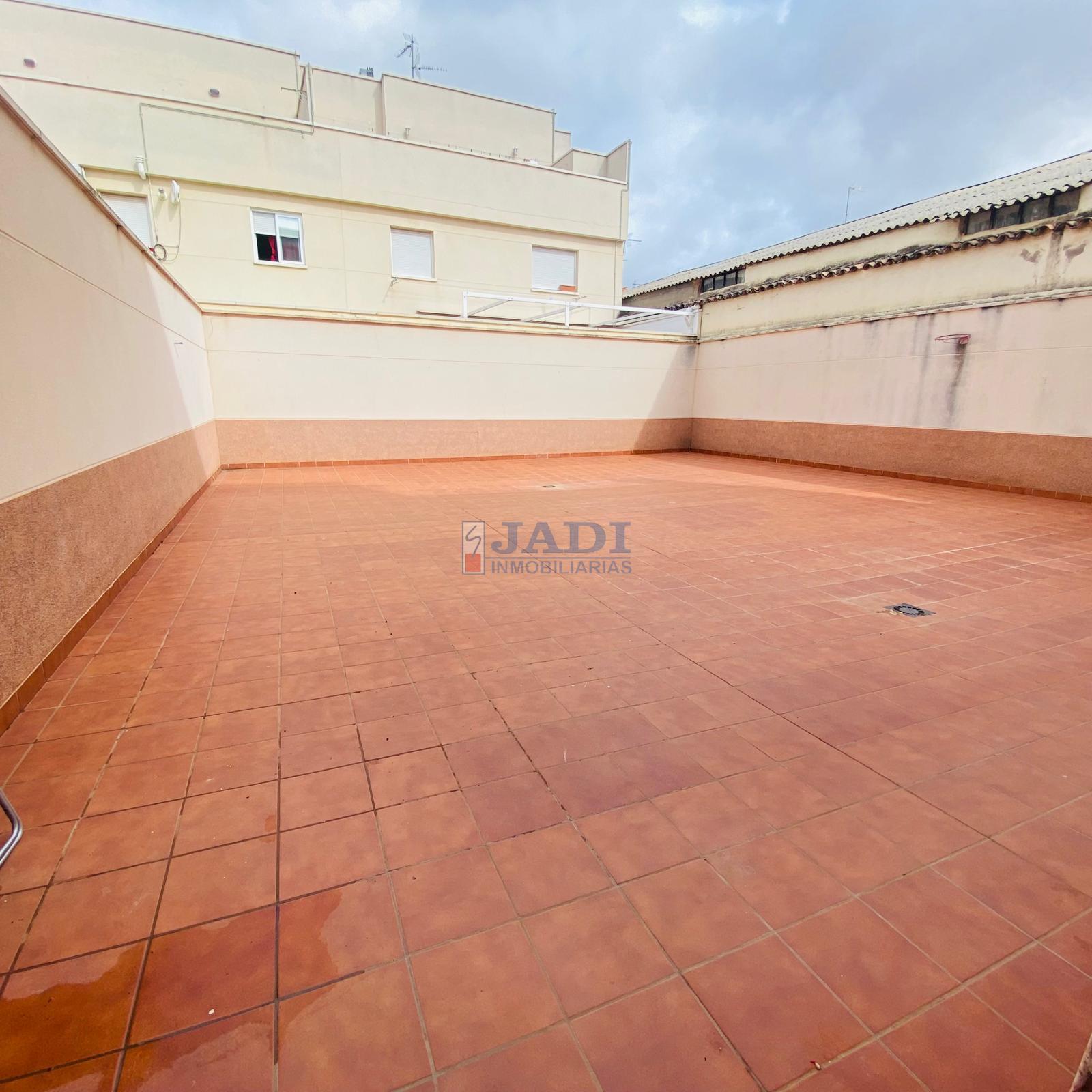 Venta de piso en Valdepeñas