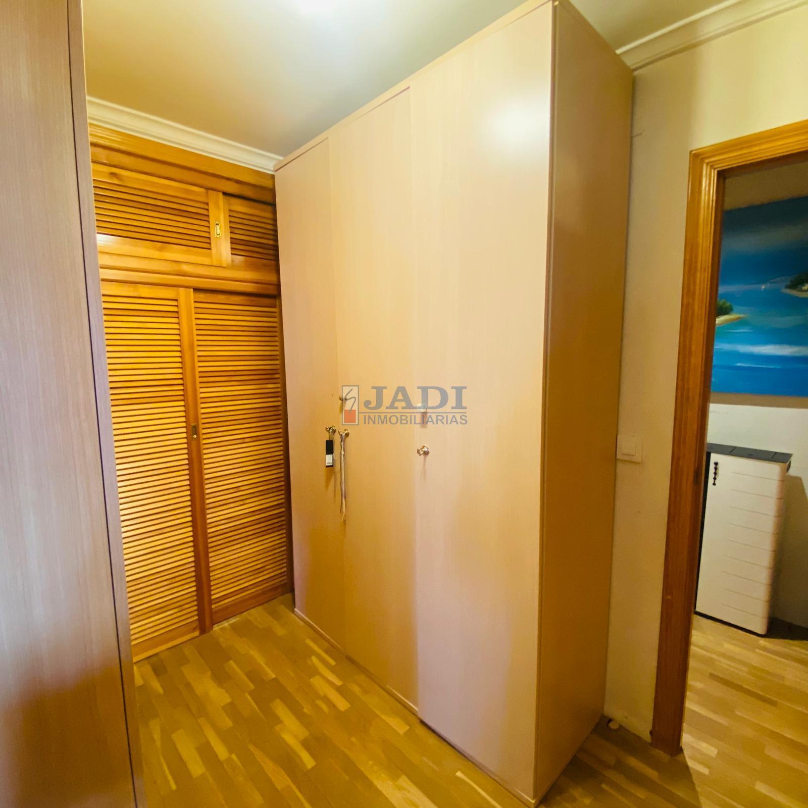 For sale of flat in Valdepeñas