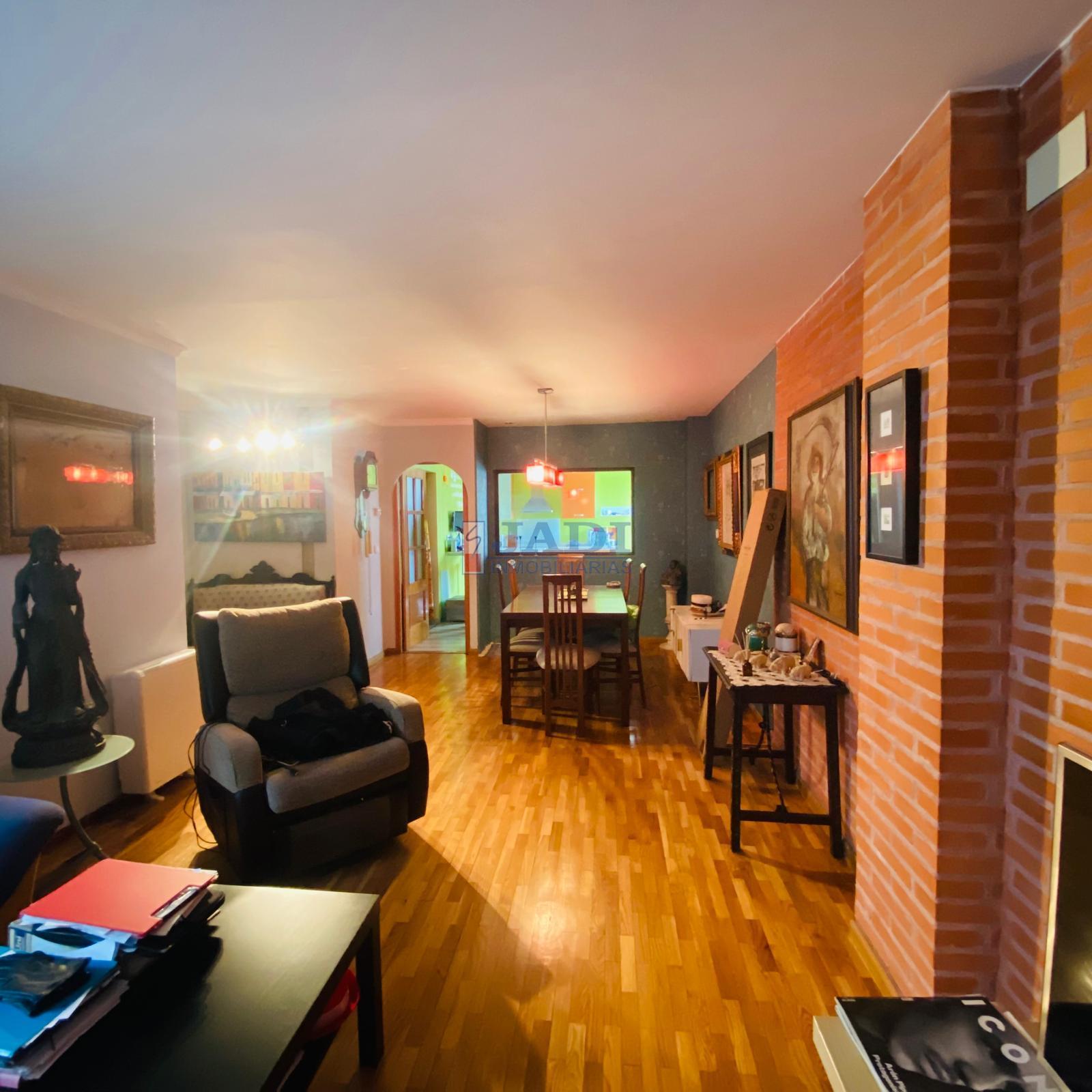 For sale of flat in Valdepeñas