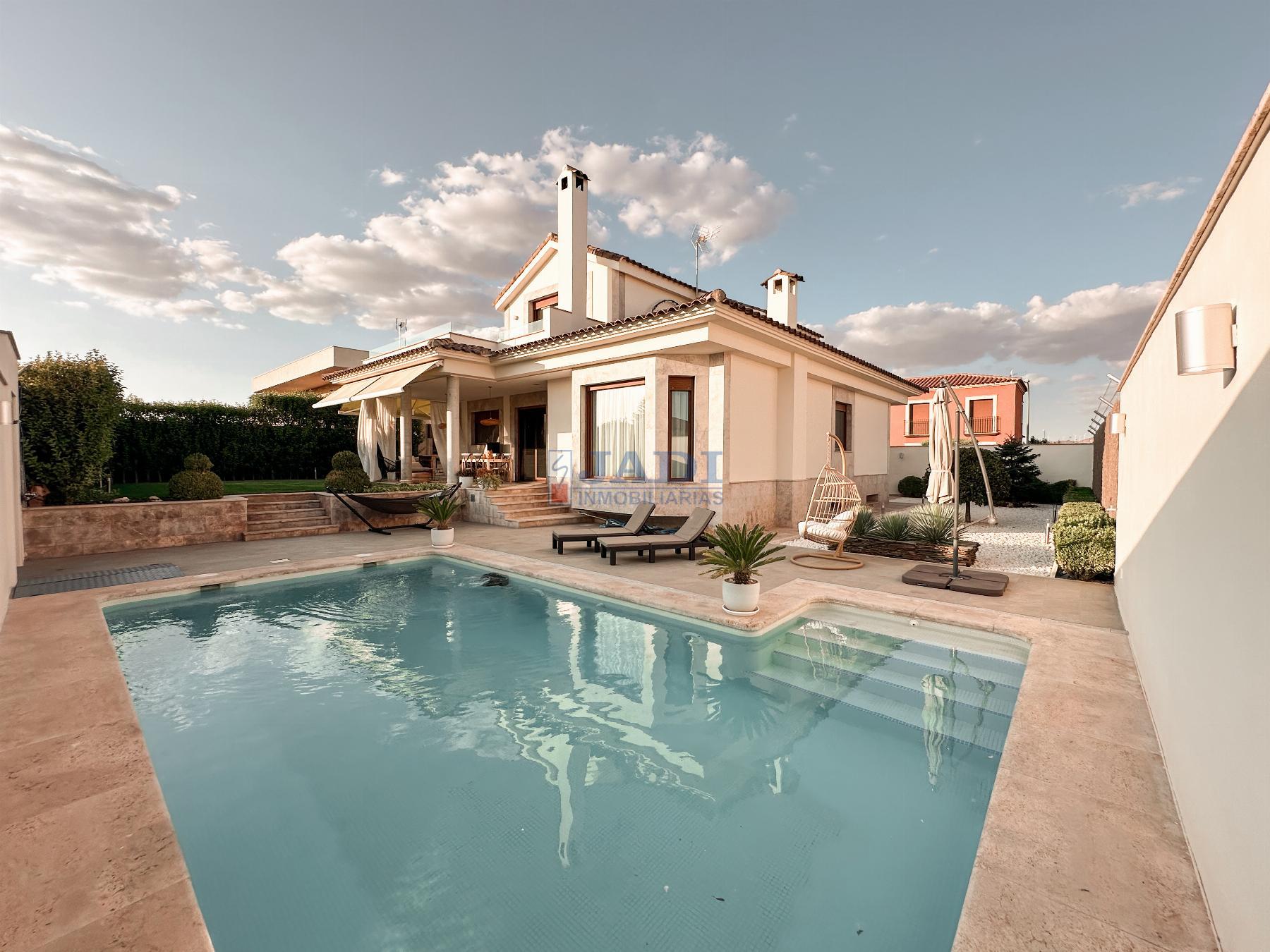 For sale of chalet in Valdepeñas
