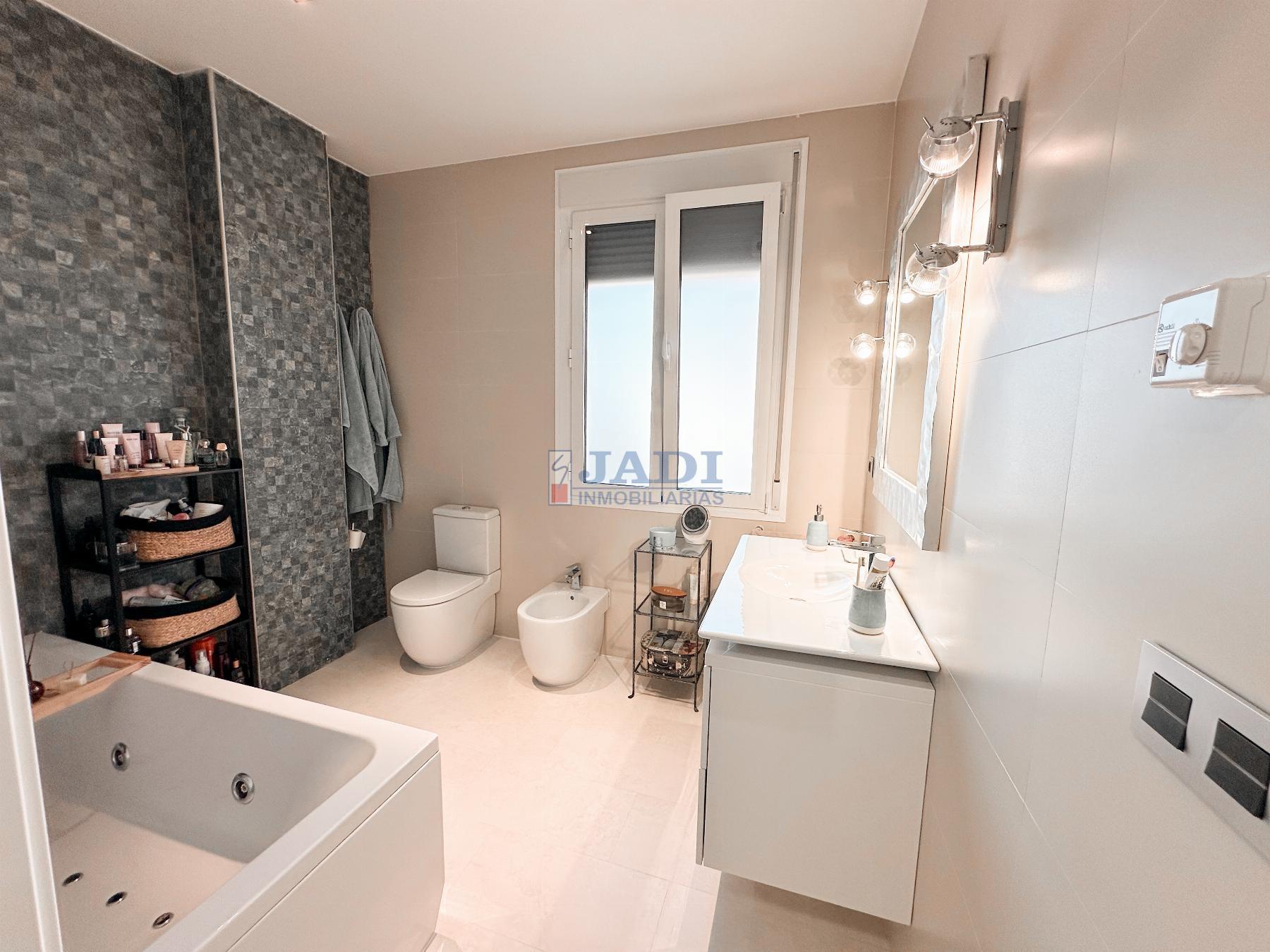 For sale of chalet in Valdepeñas