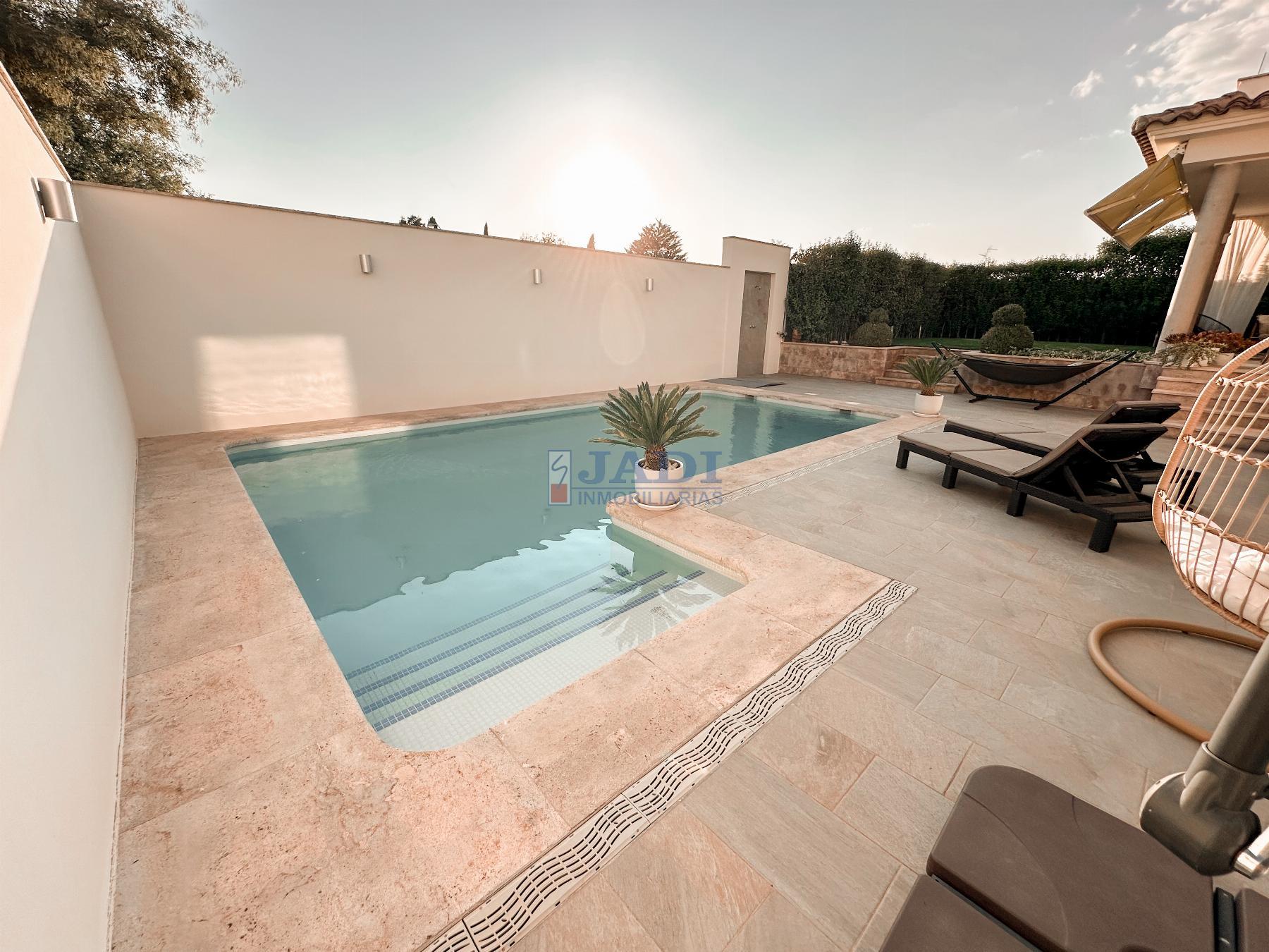 For sale of chalet in Valdepeñas