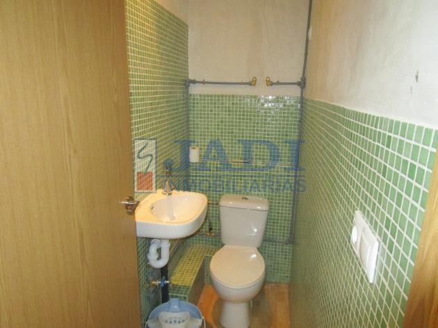 For rent of premises in Valdepeñas