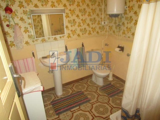 Venta de casa en Valdepeñas