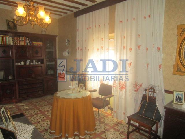 Venta de casa en Valdepeñas