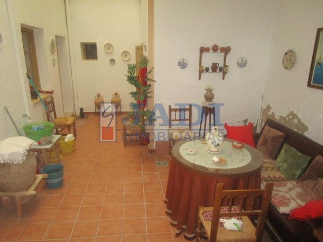 Venta de casa en Valdepeñas