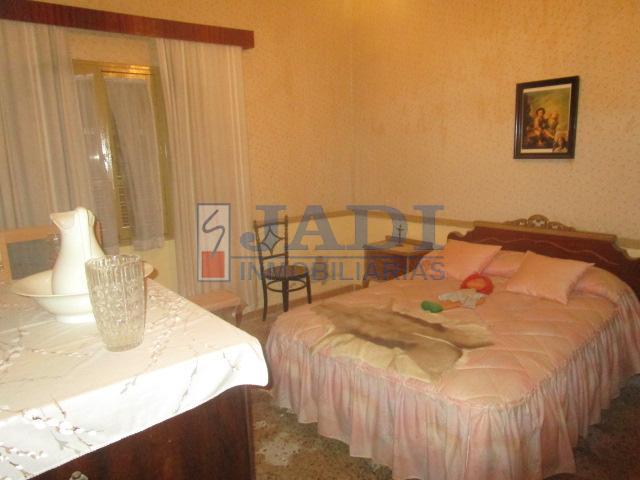 Venta de casa en Valdepeñas