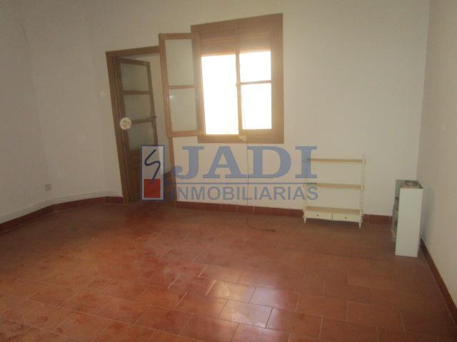 Venta de casa en Valdepeñas