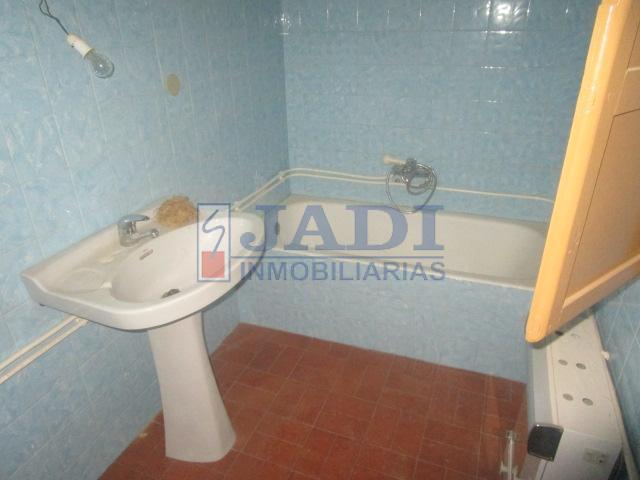 Venta de casa en Valdepeñas