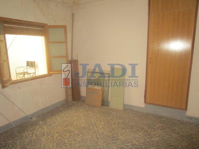 Venta de casa en Valdepeñas