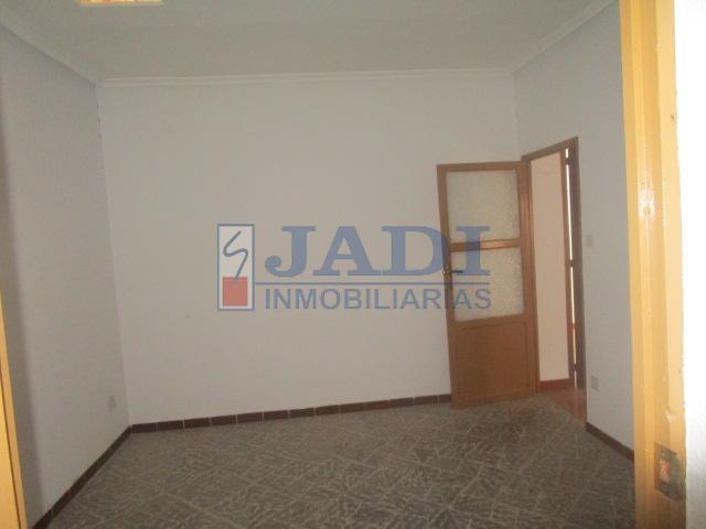 Venta de casa en Valdepeñas