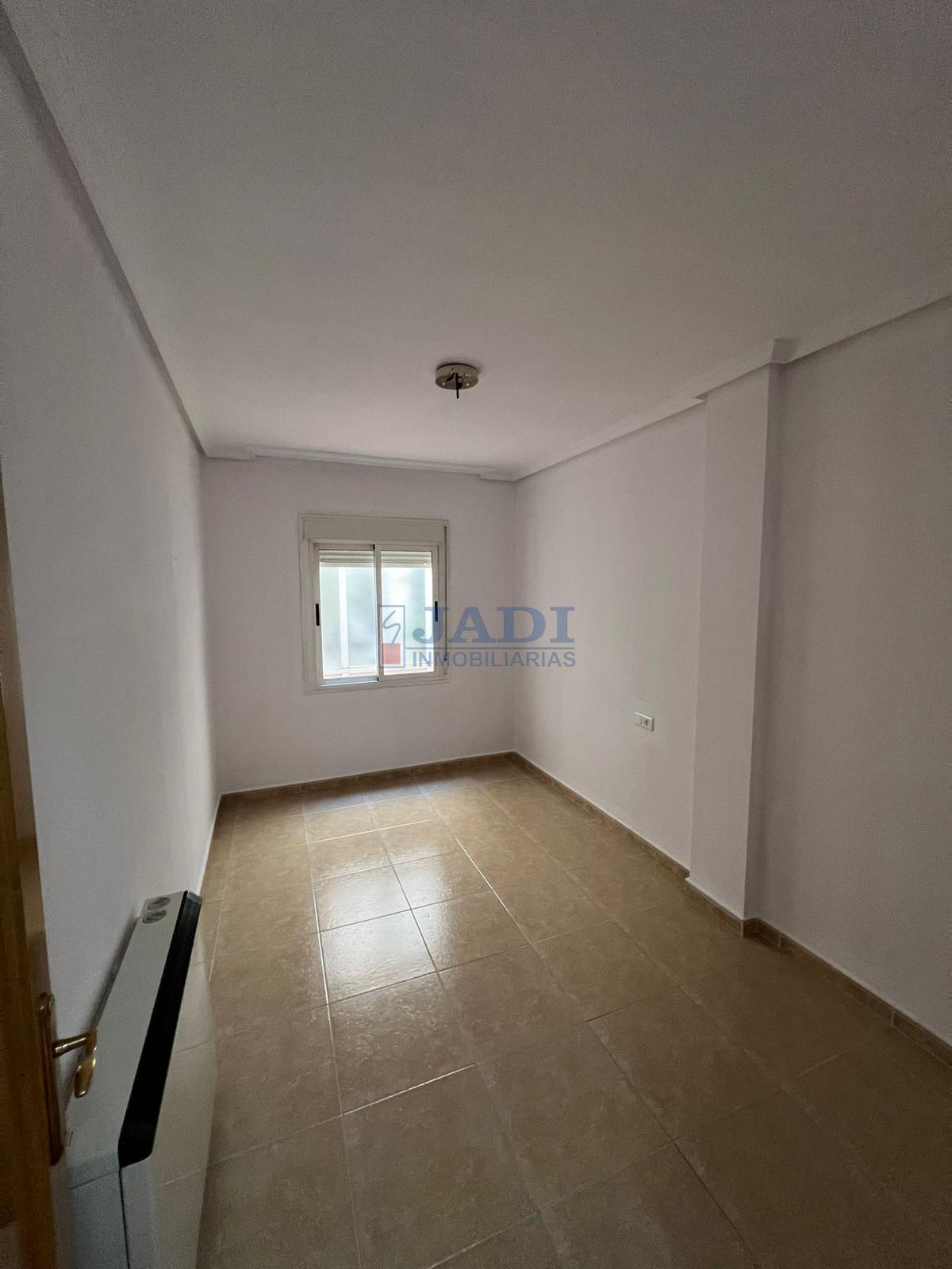 For sale of flat in Moral de Calatrava