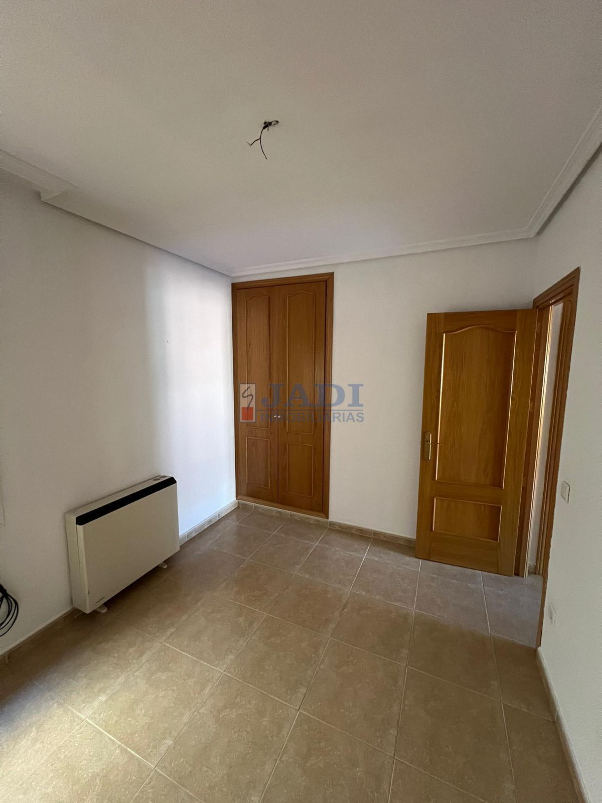 For sale of flat in Moral de Calatrava