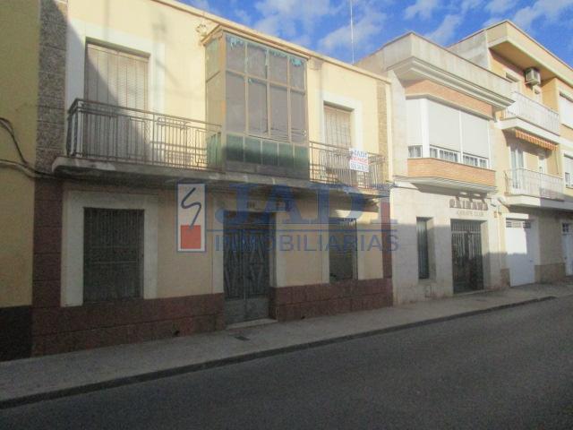 Venta de casa en Valdepeñas