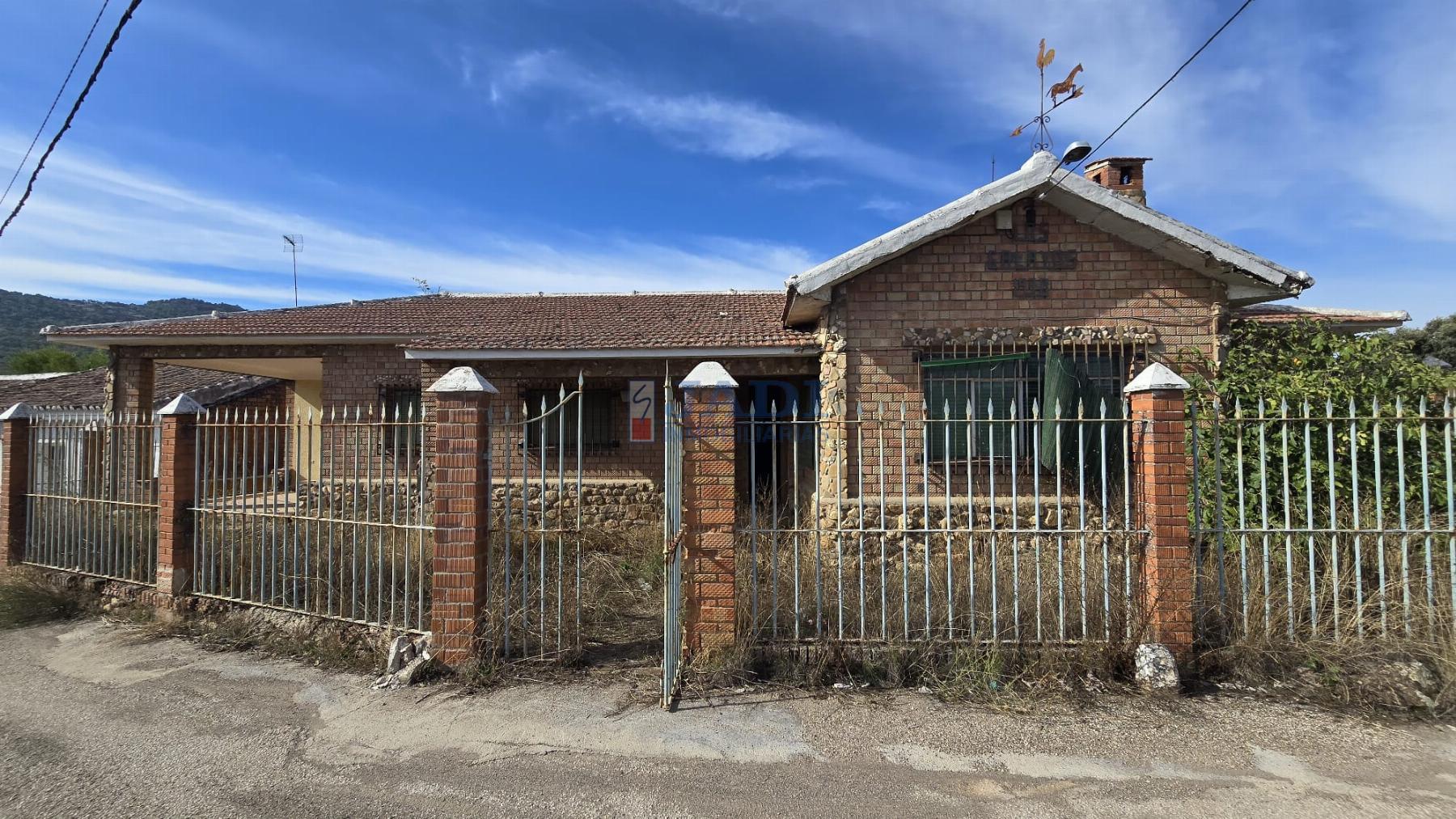 Venta de chalet en Almuradiel