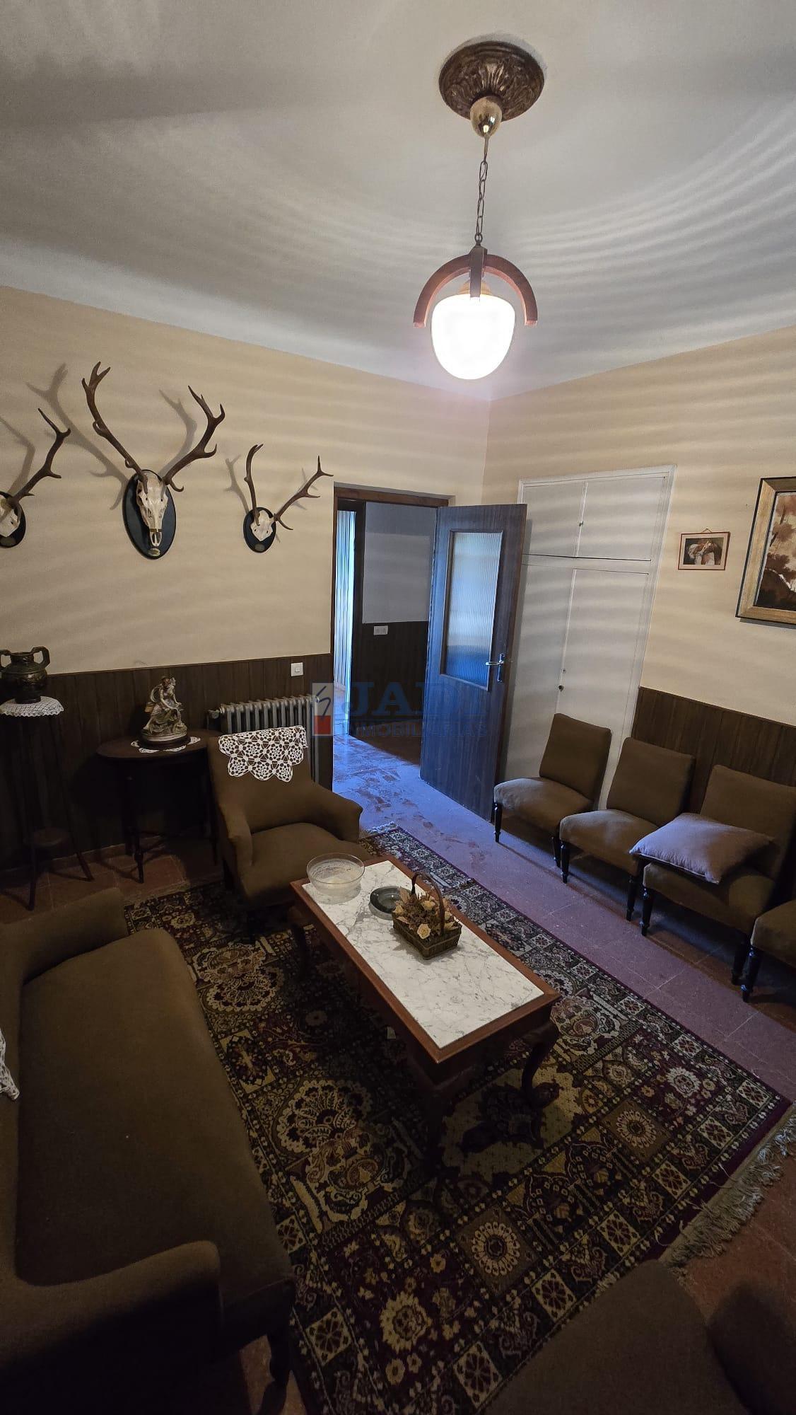 Venta de chalet en Almuradiel