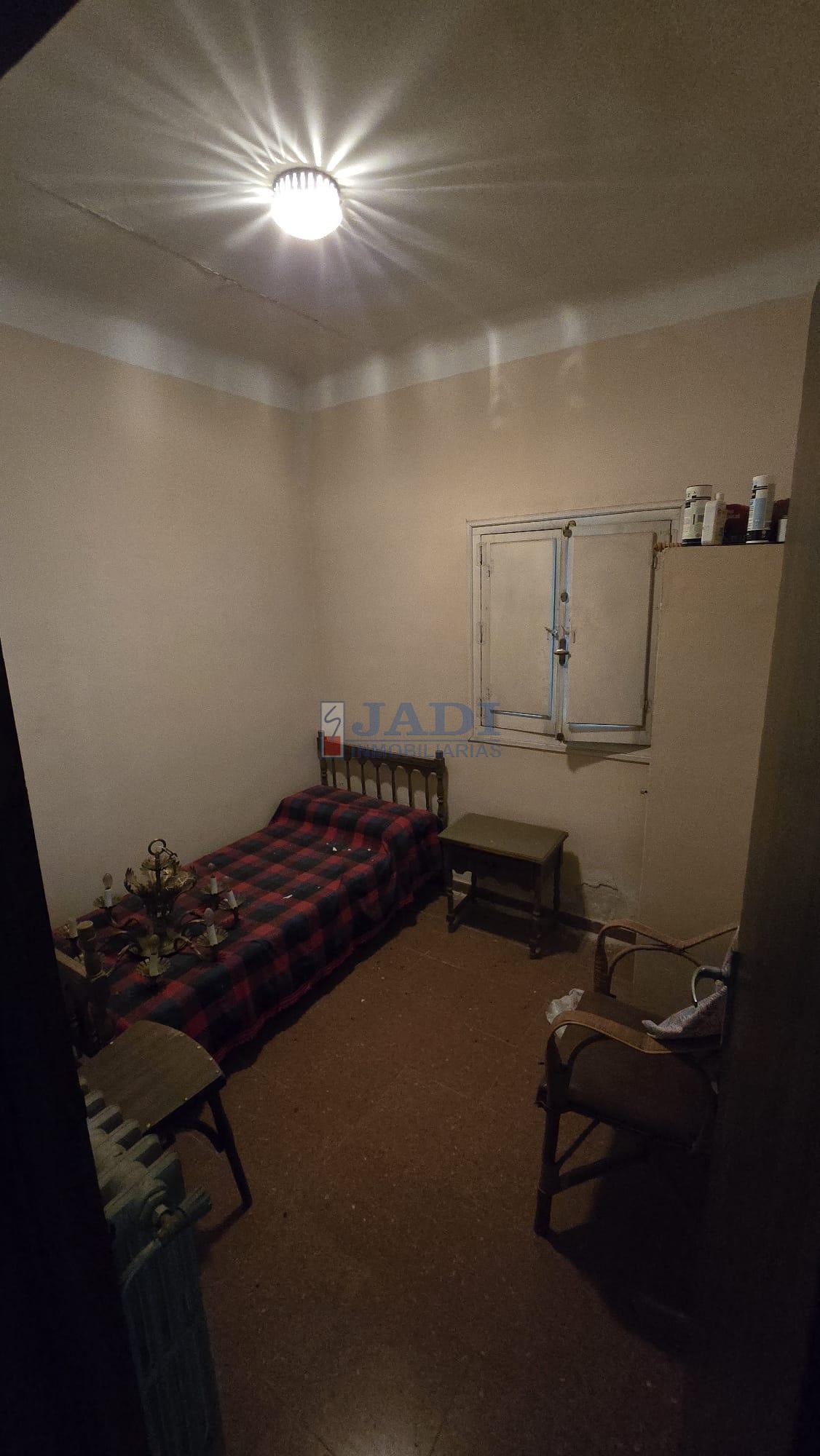 Venta de chalet en Almuradiel