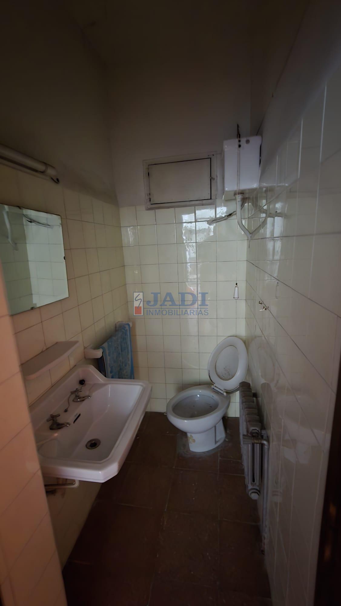 Venta de chalet en Almuradiel