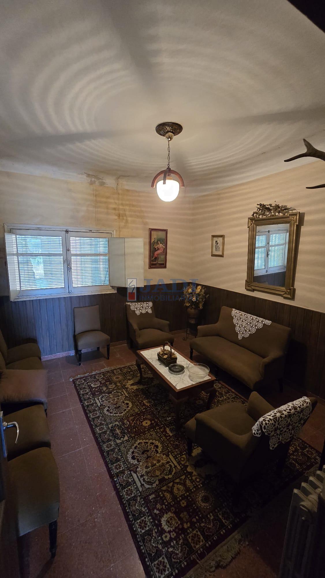 Venta de chalet en Almuradiel