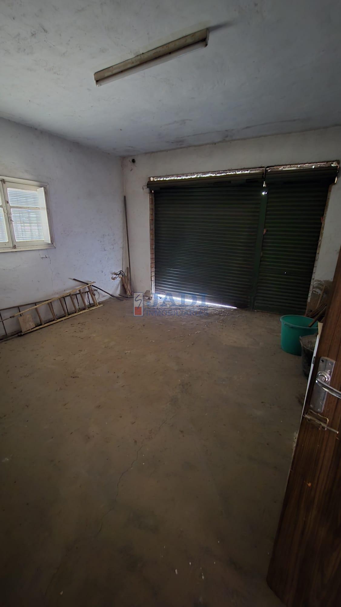 Venta de chalet en Almuradiel