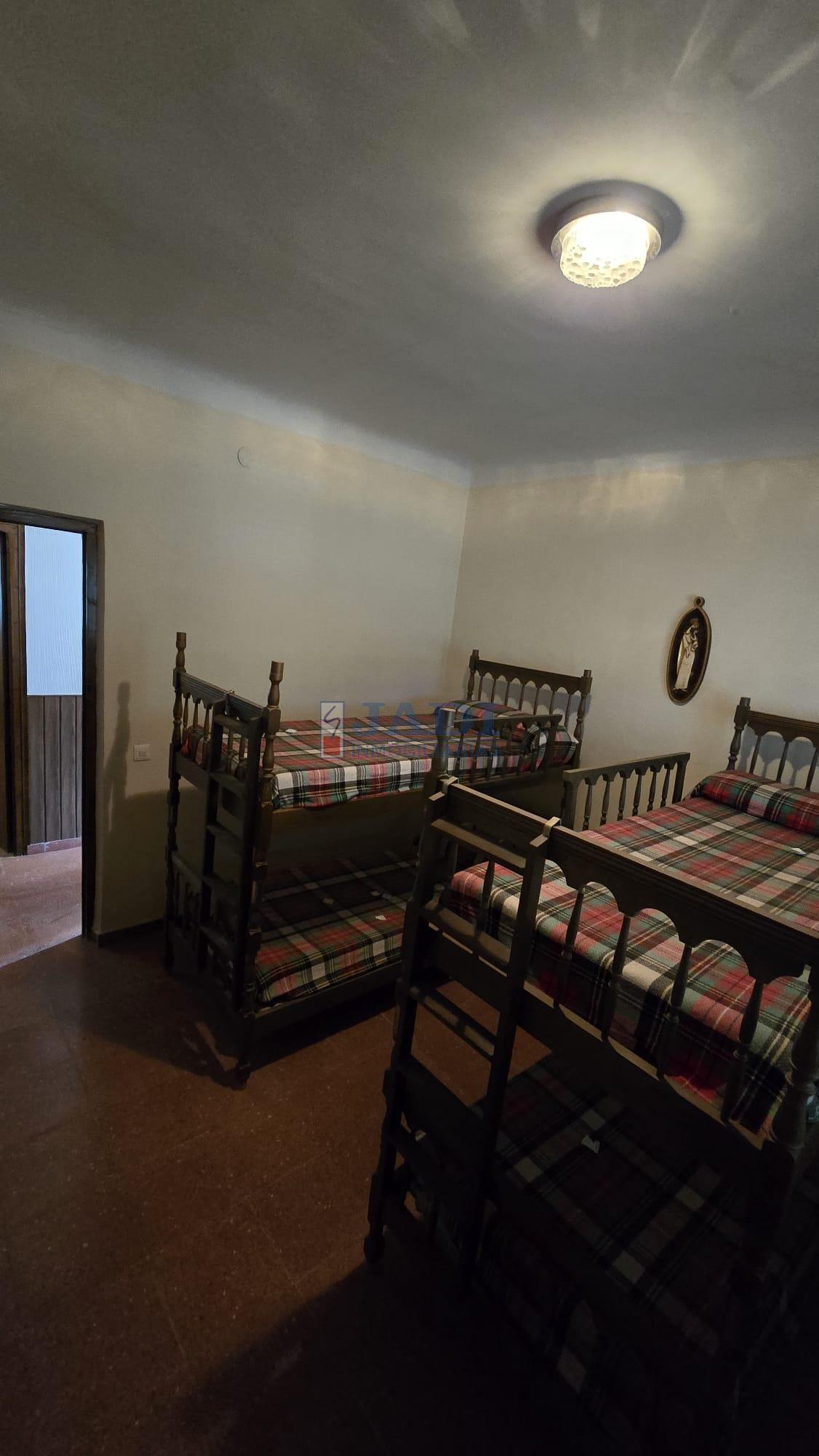 Venta de chalet en Almuradiel