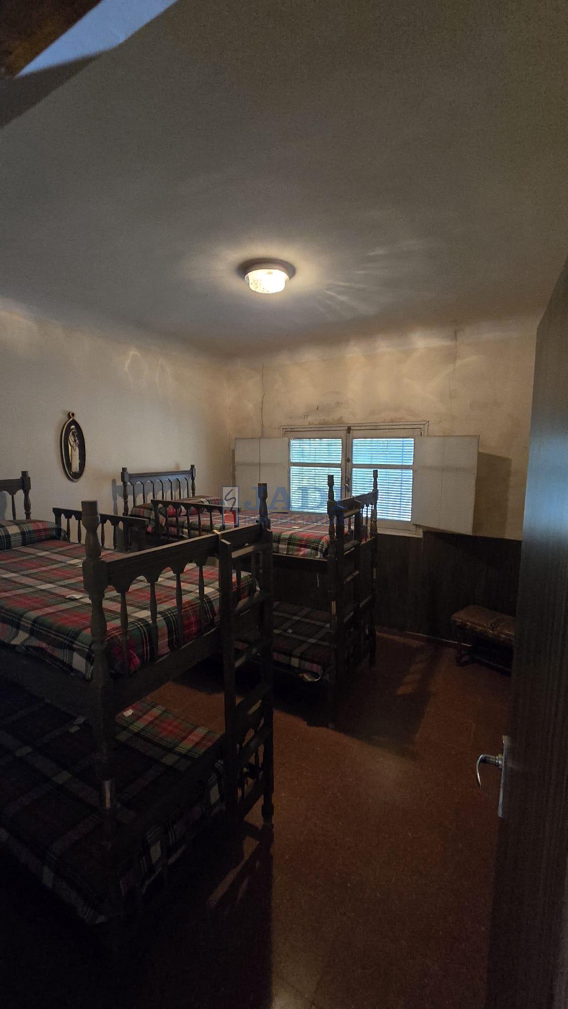 Venta de chalet en Almuradiel