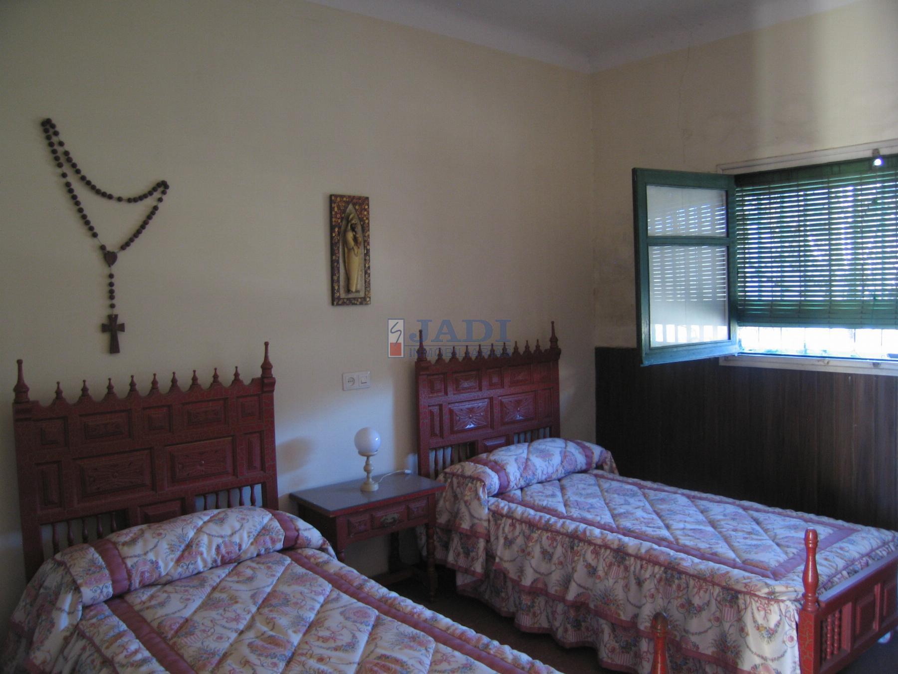 Venta de chalet en Almuradiel