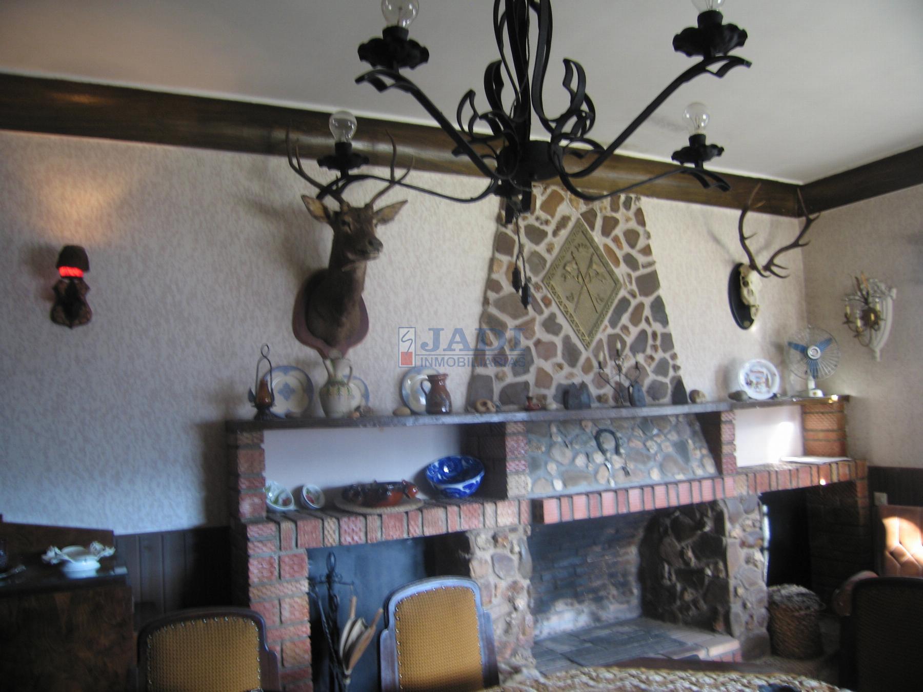 Venta de chalet en Almuradiel