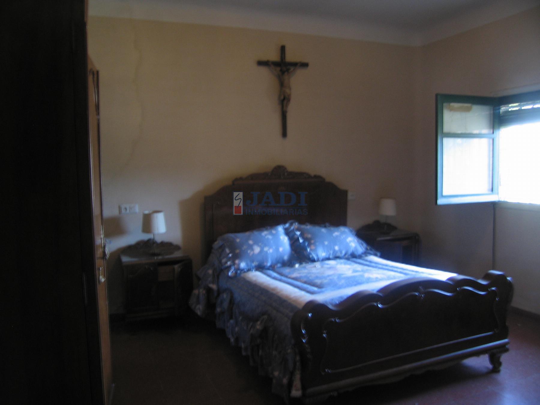 Venta de chalet en Almuradiel