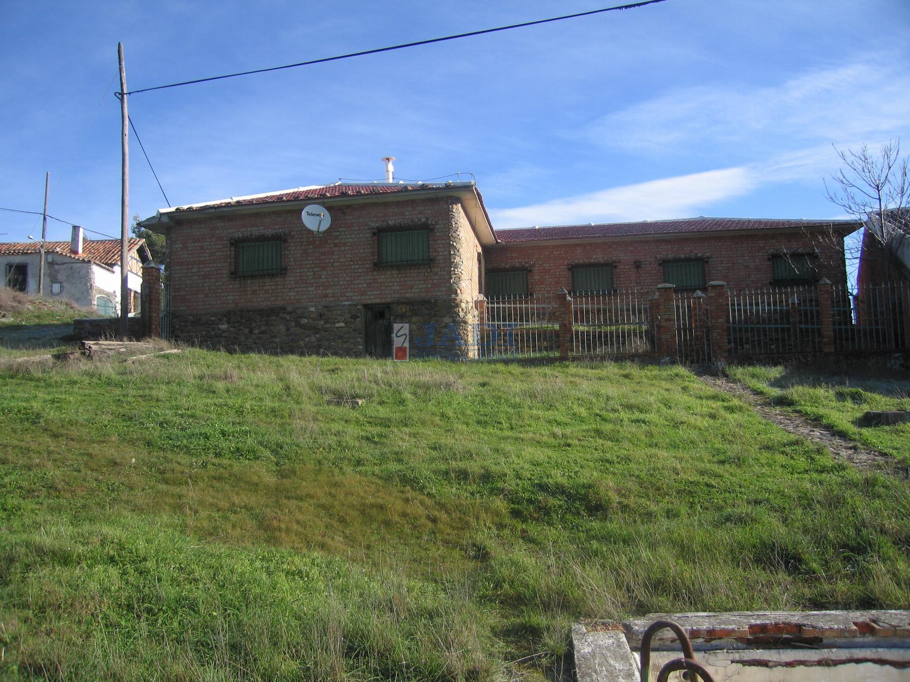 Venta de chalet en Almuradiel