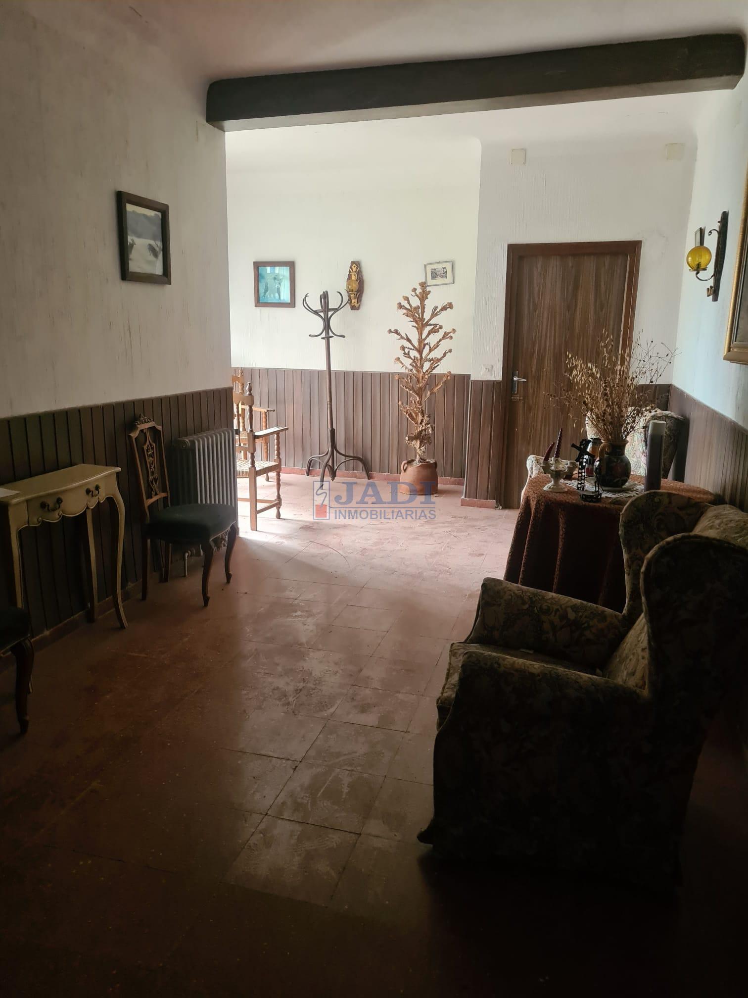 Venta de chalet en Almuradiel