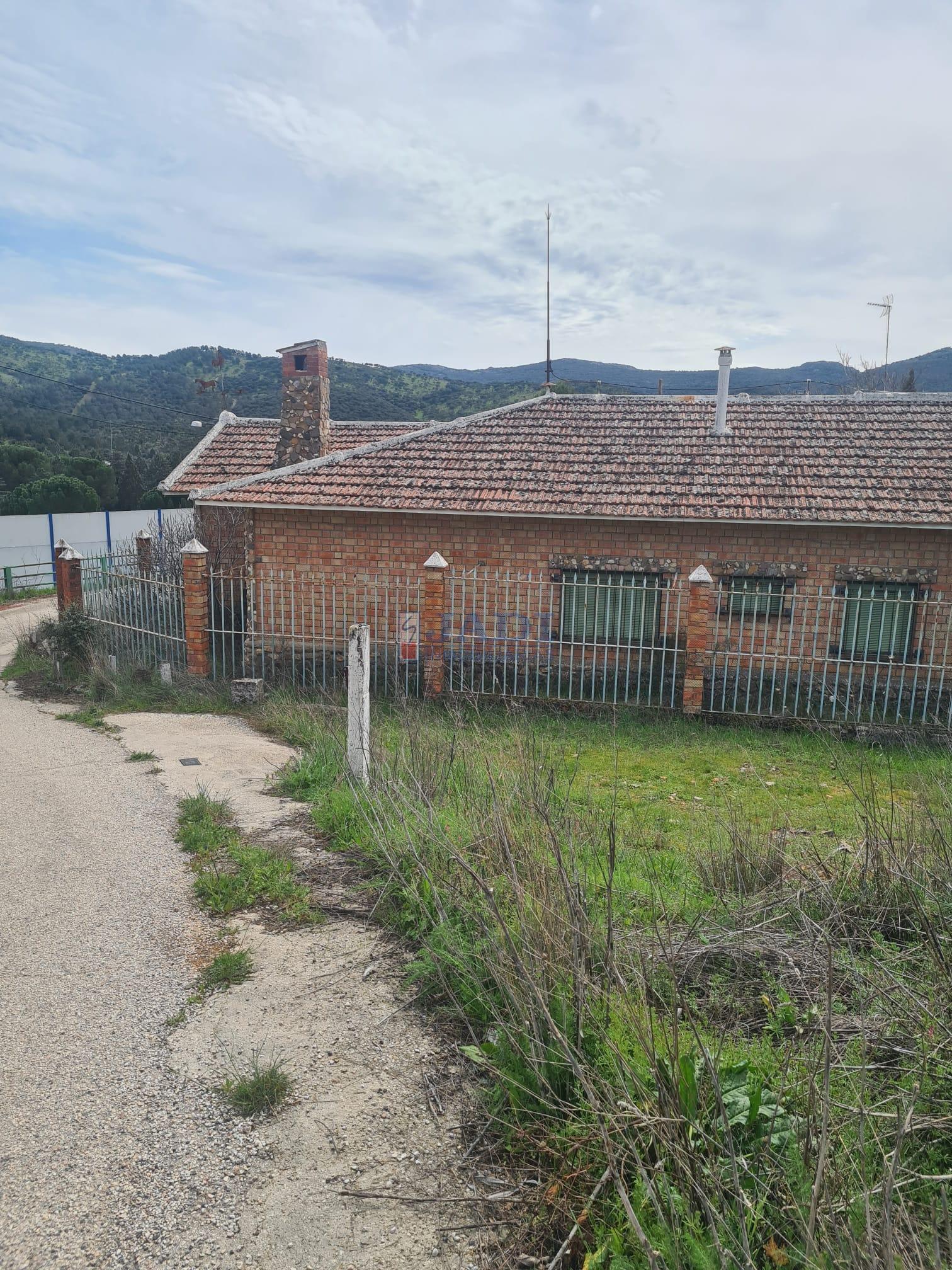 Venta de chalet en Almuradiel