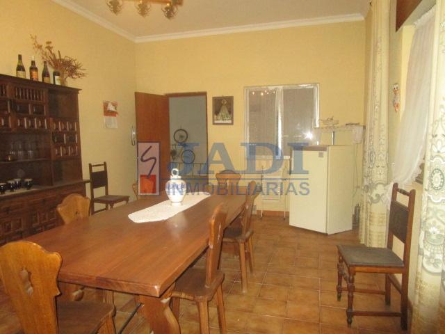 For sale of house in Valdepeñas