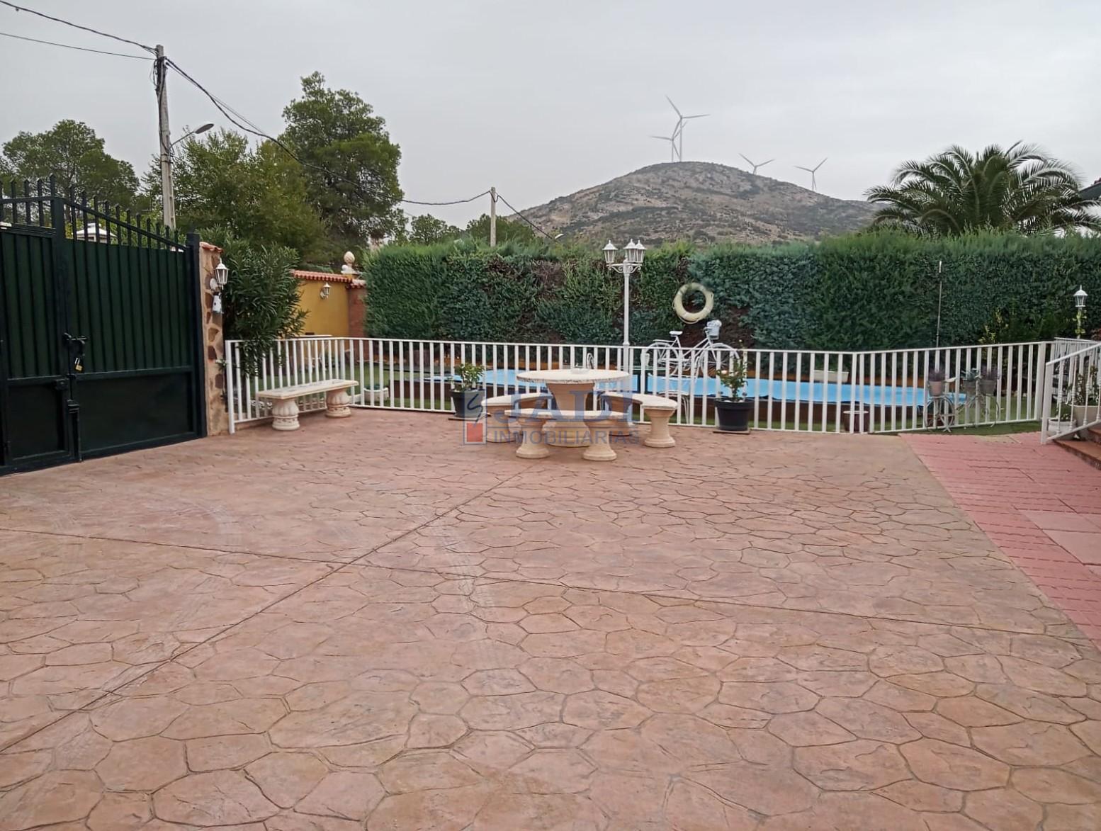 Venta de casa en Valdepeñas