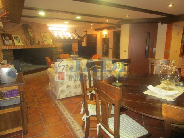 Venta de chalet en Valdepeñas