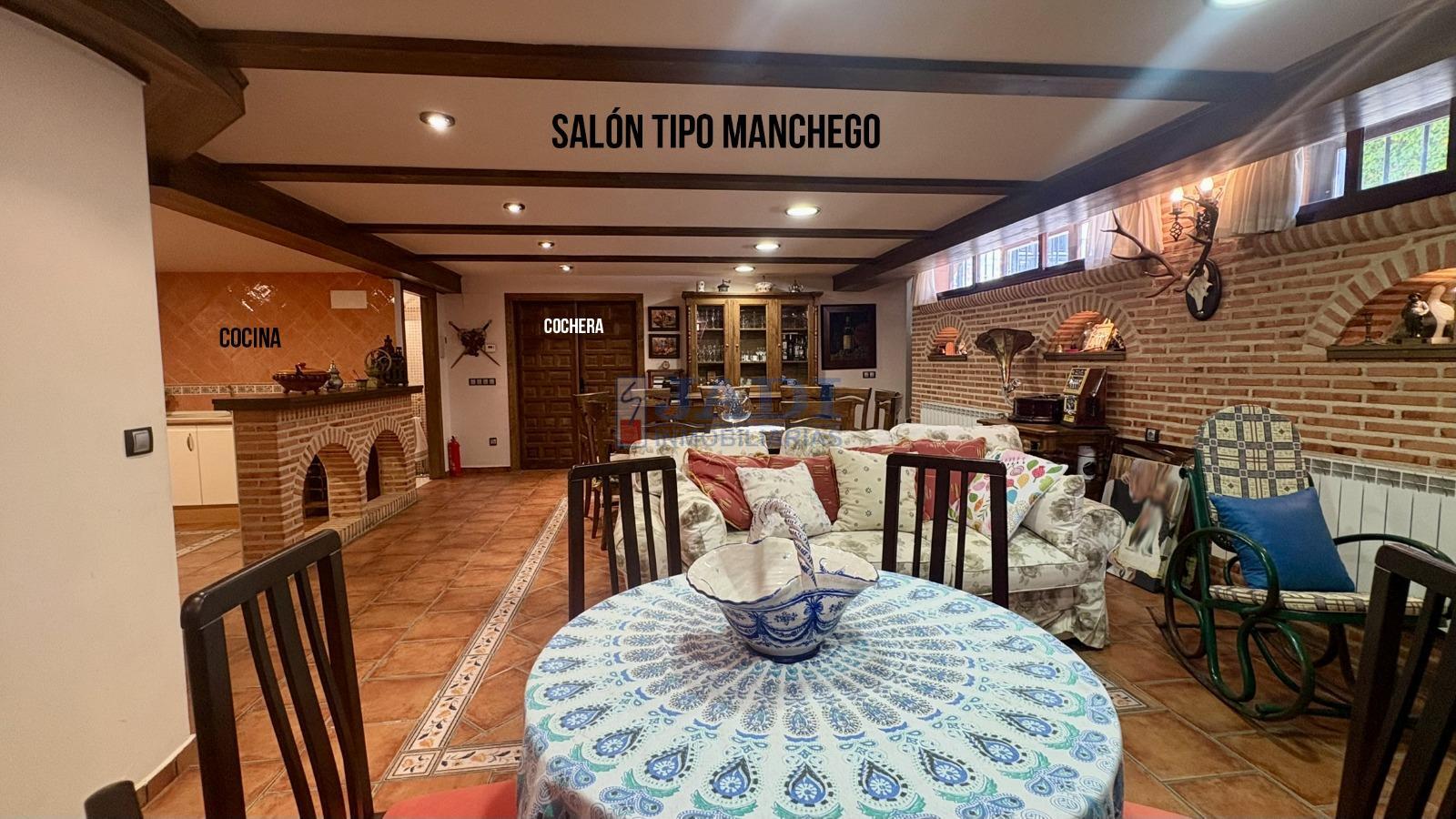 Venta de chalet en Valdepeñas