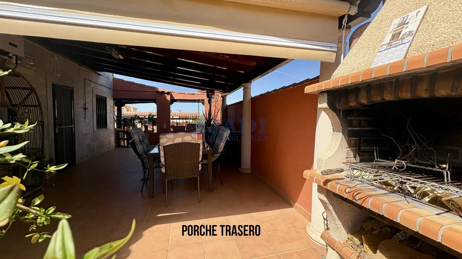 Venta de chalet en Valdepeñas