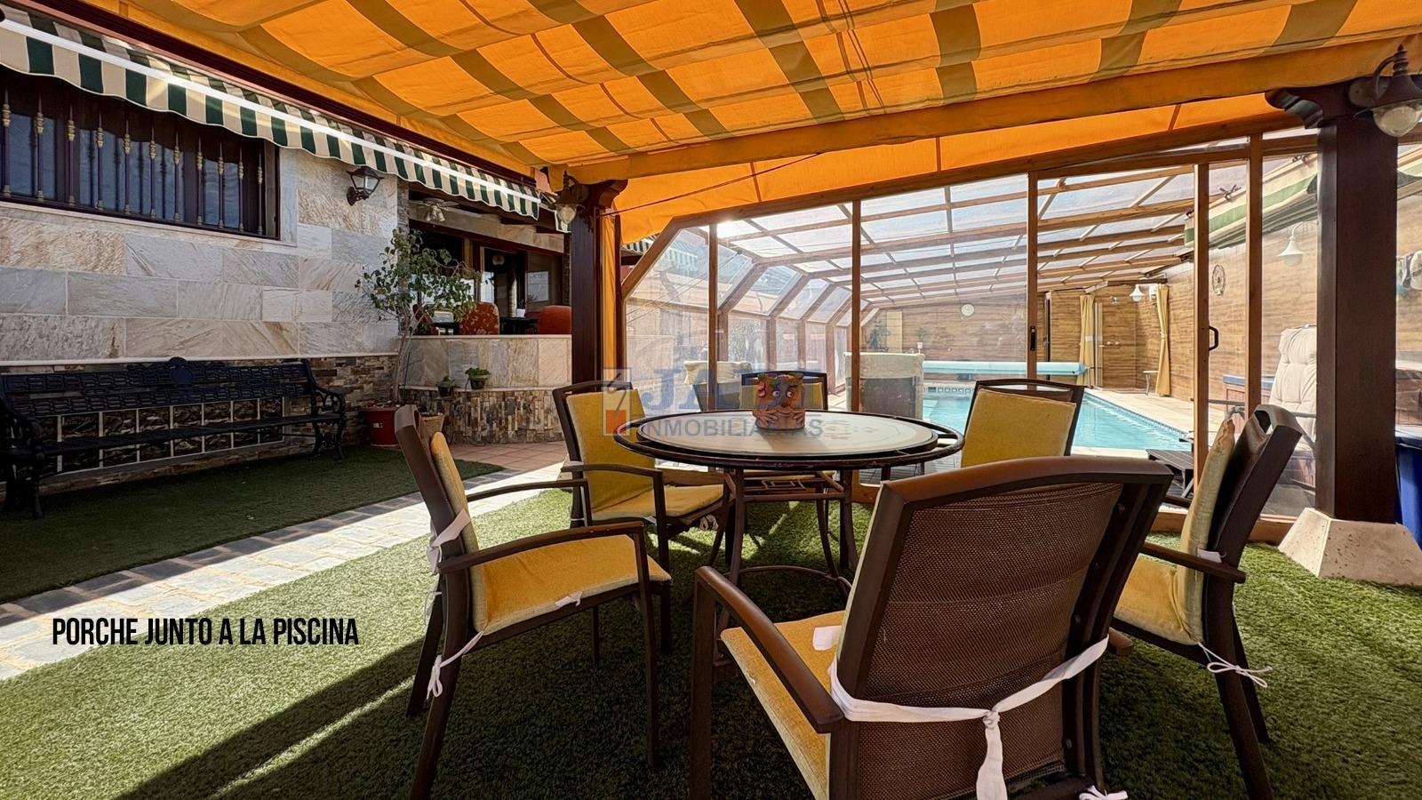 Venta de chalet en Valdepeñas