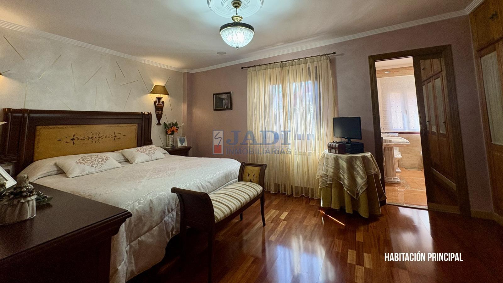 Venta de chalet en Valdepeñas