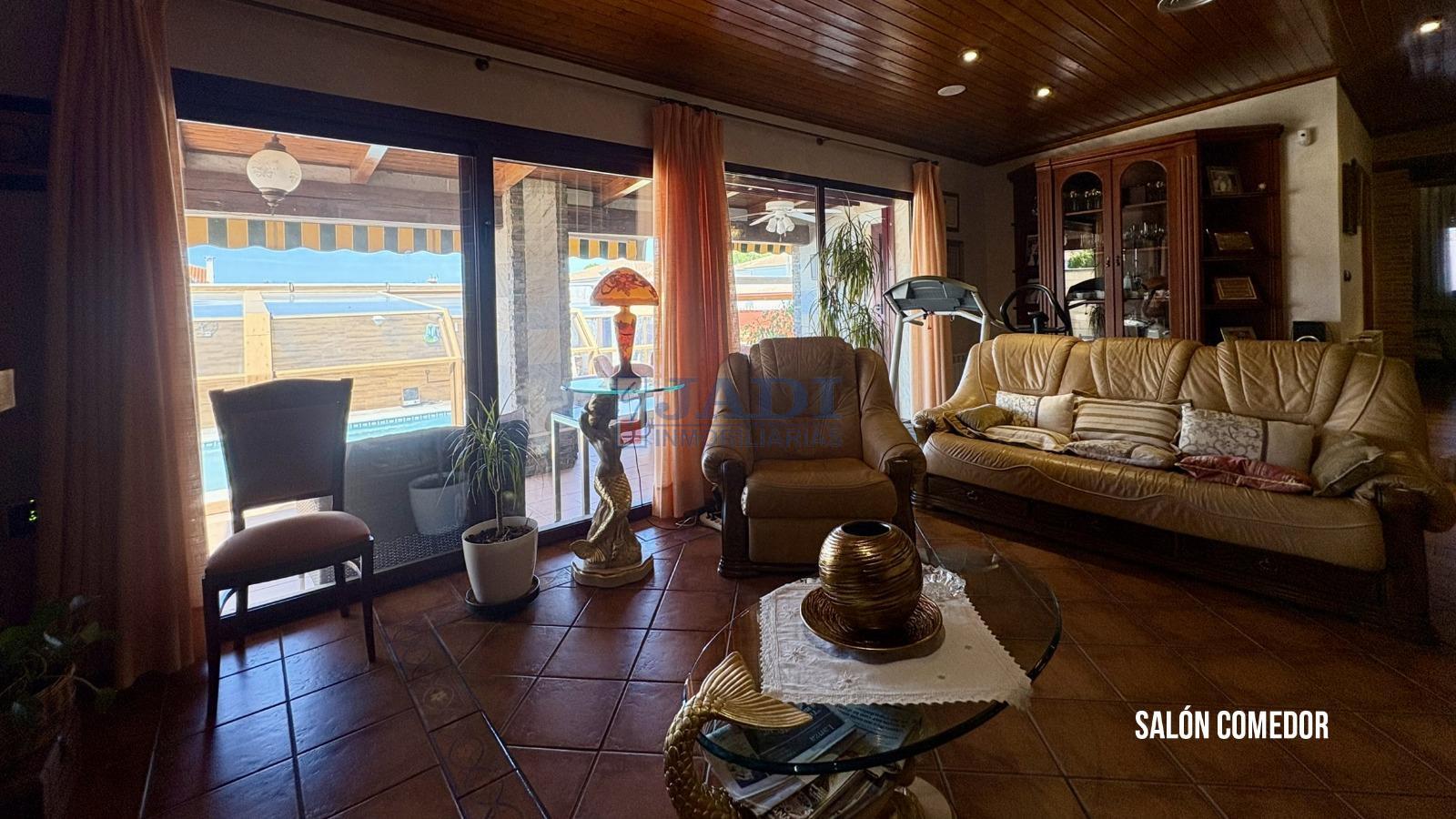 Venta de chalet en Valdepeñas