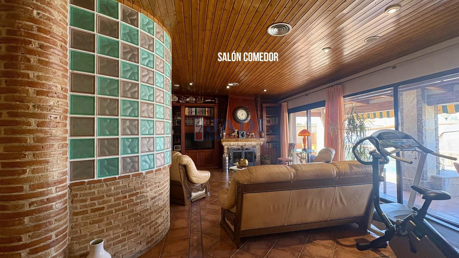 Venta de chalet en Valdepeñas