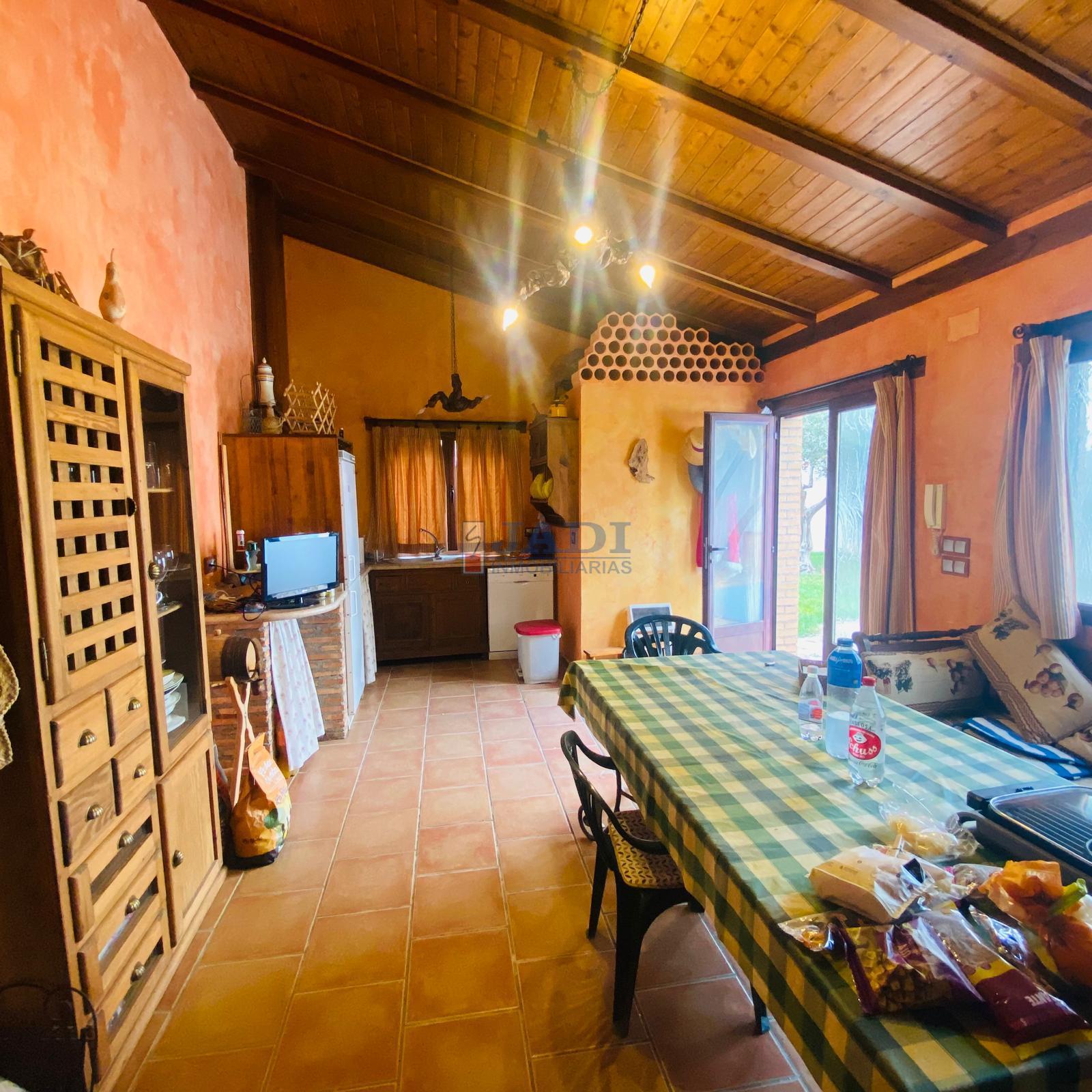 For sale of house in Valdepeñas
