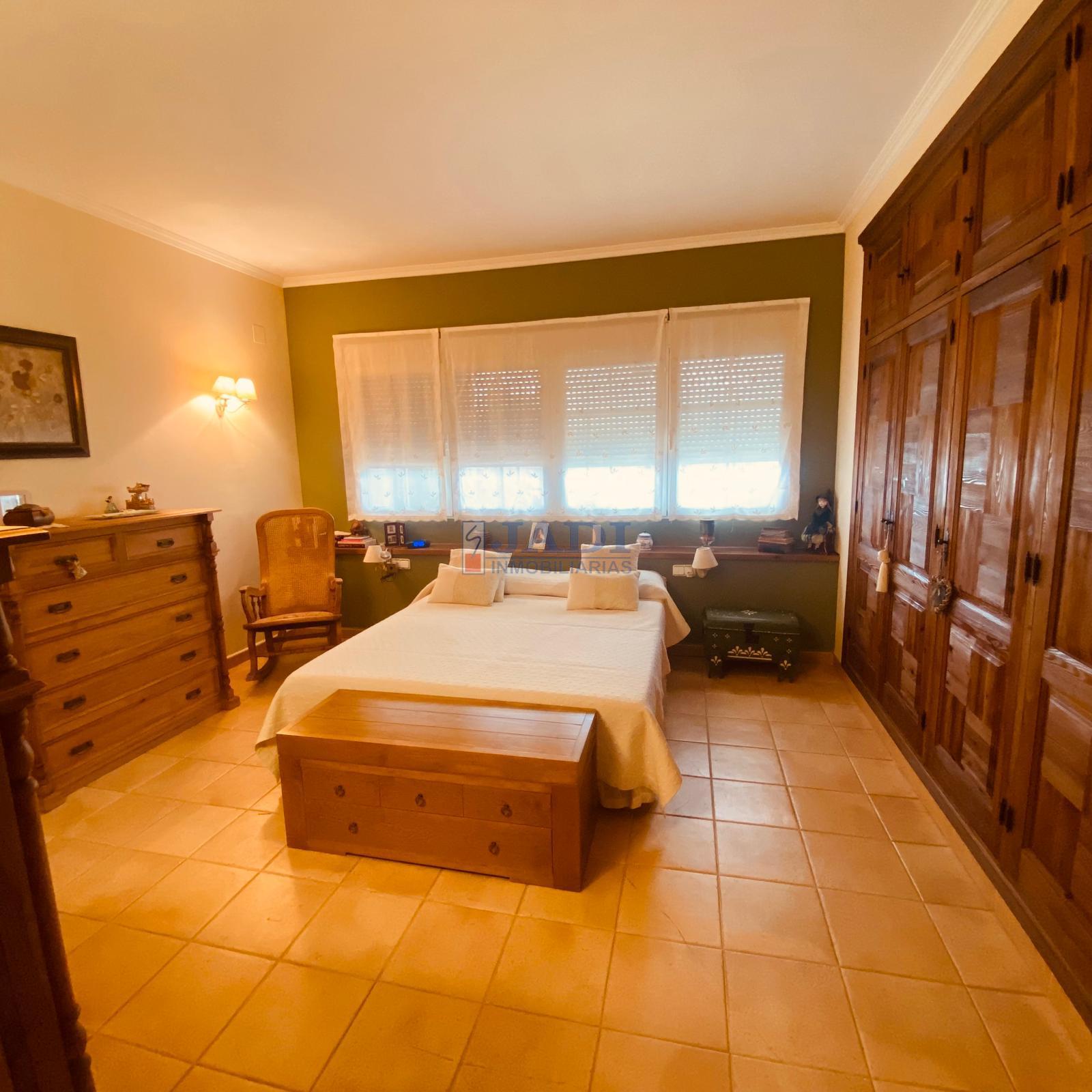 For sale of house in Valdepeñas