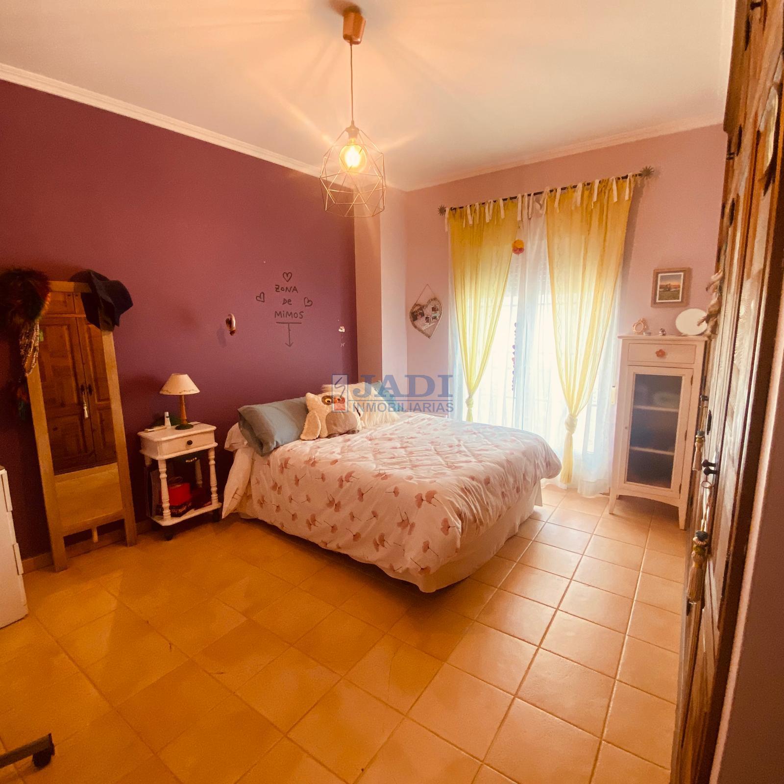 For sale of house in Valdepeñas